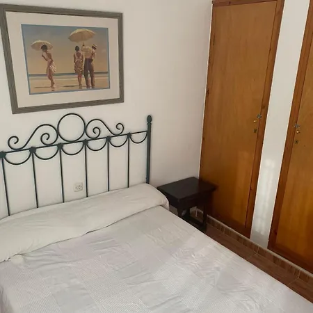 Holiday home Ideal Familias Con Jardín Grande Y Piscina Privada