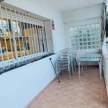 Holiday home Ideal Familias Con Jardín Grande Y Piscina Privada